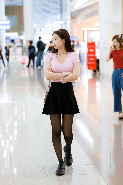 Airport Fashion Kpop, Blackpink Outfits, Rok Mini, Jennie Kim, Kpop Fashion Outfits, 가을 패션, Airport Style, Blackpink Fashion, Kpop Outfits