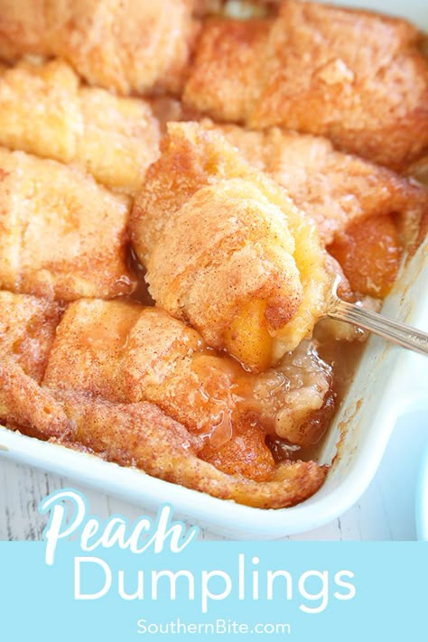 Peach Dumplings, Peach Dessert Recipes, Peach Desserts, Peach Cobbler Recipe, Peach Recipe, Cobbler Recipes, Homemade Desserts, Food Cakes, Mini Desserts