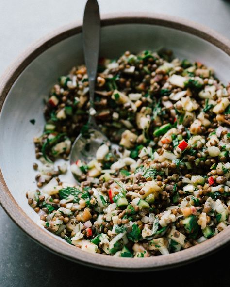 FOOD FOR NEW PARENTS : CRUNCHY LUNCHY LENTILS — Sprouted Kitchen Sprouted Kitchen, Persian Cucumber, Vegetarian Lunch, Drying Dill, Lentil Salad, Fire Roasted, Food Journal, How Sweet Eats, Wholesome Food