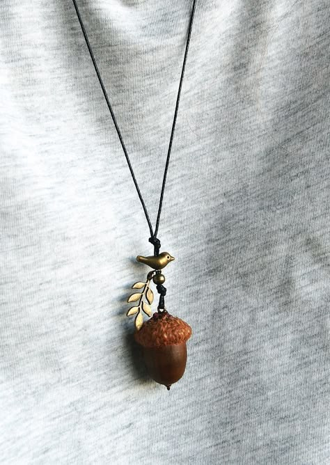 Real Acorn Necklace With Tiny Bird, Acorn Charm, Enchanted Forest Necklace, Oak Acorn Pendant From Lithuania, Celtic Pagan Necklace - Etsy Peter Pan Jewelry, Jewellery Creative, Oak Acorn, Celtic Pagan, Acorn Jewelry, Forest Necklace, Pagan Necklace, Acorn Pendant, Acorn Necklace