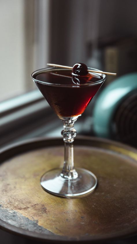 How to Make a Black Manhattan — Anders Erickson Black Manhattan Cocktail Recipe, Manhattan Cocktail Variations, Black Manhattan Cocktail, Manhatten Cocktail, Rye Drinks, Cocktail Contest, Bourbon Drinks Recipes, Manhattan Cocktail Recipe, Black Manhattan