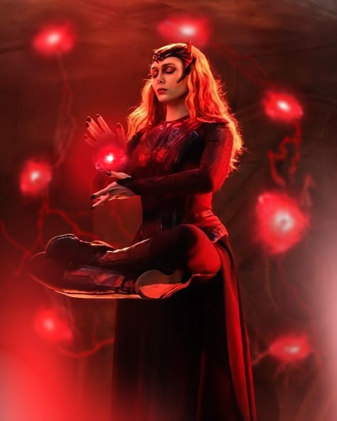 Jean Grey And Wanda Maximoff, Mom Wanda, Scarlett Witch Wallpaper, Scarlet Witch Powers, Wanda Maximoff Icons, Wanda Maximoff Aesthetic, Scarlet Witch Aesthetic, Dr World, Witch Powers