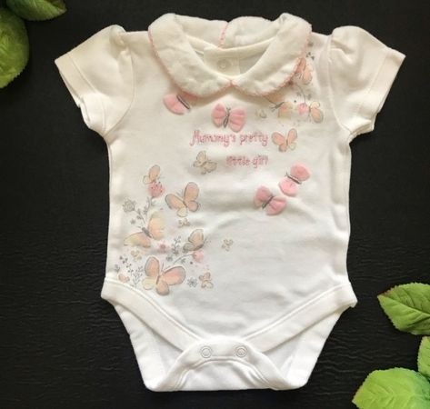 Coquette Baby Clothes, Batman Bebe, Baby Pink Clothes, Teen Pregnancy, Hello Kitty Cake, Baby Fits, Mommy Life, Baby Outfits