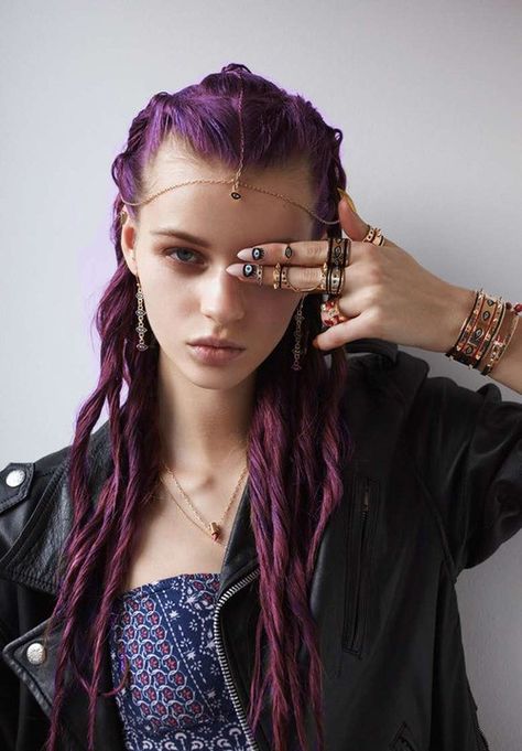 I like this pic it is from http://ikedahirari.tumblr.com/ Makeup Zombie, Dark Purple Hair, Punk Hair, Witchy Fashion, Grunge Hair, Hippie Chic, Burning Man, Purple Hair, Hippie Style