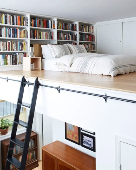 Small Loft Bedroom, Mezzanine Design, Adult Loft Bed, A Loft Bed, Small Loft, Dekorasi Kamar Tidur, Loft Room, Small Apartment Decorating, Trendy Bedroom