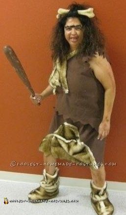 Cool+DIY+Cave+Woman+Costume Diy Cave, Homemade Mermaid Costumes, Caveman Costume, Cave Woman, Cavewoman Costume, Turtle Costumes, Halloween Princess, Cheap Halloween Costumes, Pirate Halloween Costumes