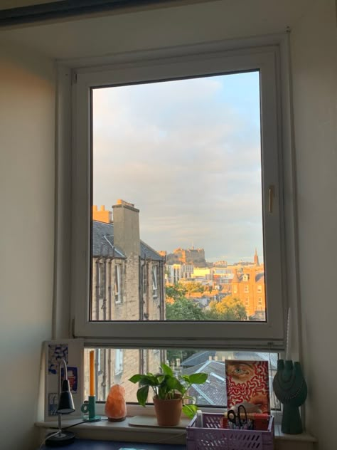 Napier University Edinburgh, Internship Abroad Aesthetic, University Of Edinburgh Aesthetic, Edinburgh University Aesthetic, Edinburgh Life, Edinburgh Aesthetic, Edinburgh Flat, University Of Edinburgh, University Aesthetic