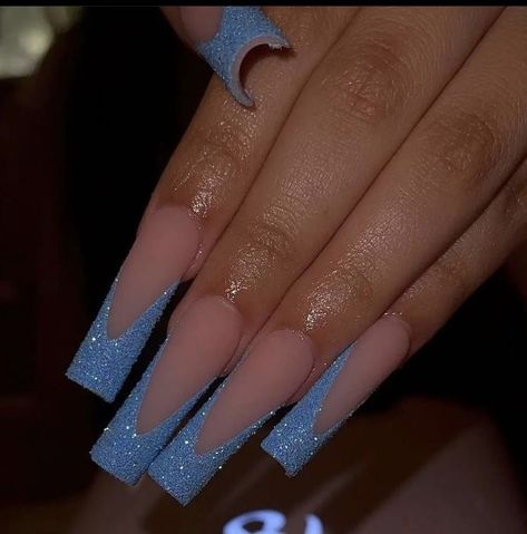 Blue Nails Square Long, Light Blue Glitter Nails, Acrylic Nails Ideas Almond, Blue Nail Inspo Acrylic, Nails Stiletto Short, Blue Acrylic Nails Ideas, Royal Blue And Silver Nails, Sparkly Blue Nails, Baddie Almond Nails