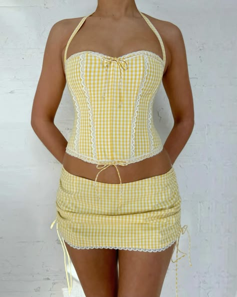 spring romance loading: the gingham set in limoncello ౨ৎ Gingham Set Outfit, Dress To Two Piece Diy, Baddie Fashion Outfits, Gingham Corset, Thrift Manifestation, Stagecoach Outfit, Gingham Set, Spring Romance, Gingham Outfit