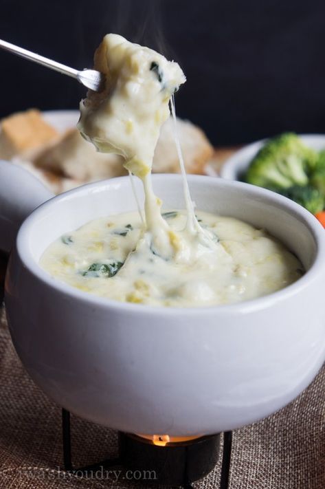 Spinach Artichoke Fondue - I Wash You Dry Spinach Artichoke Fondue, Savory Fondue, Fondue Station, Melting Pot Cheese Fondue, Cheese Fondue Recipe Easy, Spinach Appetizers, Easy Cheese Fondue, Melting Pot Recipes, Fondue Restaurant