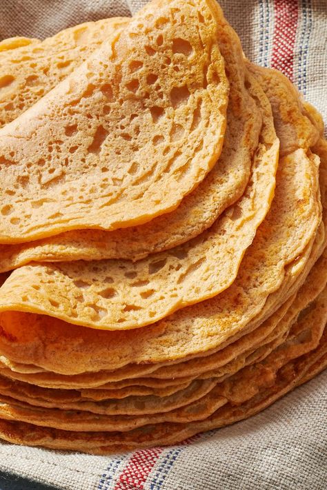 Lentil Flatbread Lentil Bread Recipe, Vegan Flatbread Recipes, Lentil Flatbread, Lentil Crepes, Lentil Bread, Healthy Flatbread, Red Lentil Recipes, Breakfast Cookies Healthy, Healthy Bread