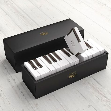 Creative Gift Box Design Ideas, Chocolate Packaging Design Creative, Creative Gift Packaging, Gift Packaging Design, Piano Cakes, Seni Dan Kraf, Creative Birthday Gifts, Cake Packaging, 40th Gifts