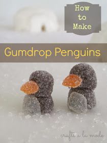 Crafts a la mode : Igloo Cakes and Penguin Gum Drops Igloo Cake, Homemade Gingerbread House, Cool Gingerbread Houses, 2025 Christmas, Gingerbread House Parties, Gingerbread House Designs, Penguin Craft, Gingerbread Party, Cookie House