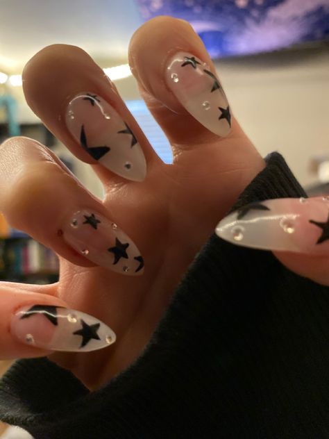 Nail Ideas Billie Eilish, Billie Inspired Nails, Billie Nails Ideas, Hit Me Hard And Soft Billie Eilish Nails, Hmhas Billie Nails, Billie Eilish Nails Ideas, Billie Eilish Nails Design, Billie Eilish Inspired Nails, Nails Billie Eilish