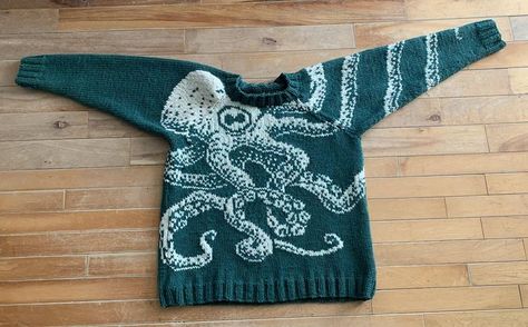 Moon Sweater Knitting Pattern, Fish Sweater, A Night At The Opera, How To Purl Knit, Fair Isle Knitting, Clothes Crafts, Sweater Pattern, Knitting Inspiration, Cute Crochet