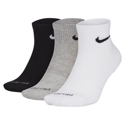 Nike Everyday Plus Training Cushion Ankle Socks (3 Pairs) Size L (Multi-Color) Nike Short Socks, Nike Socks Women, Nike Socks Outfit, Essential Socks, Nike Ankle Socks, Pink Tennis Skirt, Elite Shorts, Socks Outfit, Half Socks