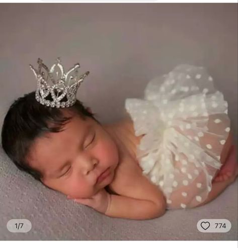 Foto Newborn, Newborn Tutu, Newborn Photo Outfits, Newborn Photography Poses, Newborn Baby Photoshoot, Infant Photography Props, Foto Baby, Newborn Baby Photography, Newborn Photography Props