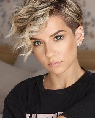 Feminine Pixie Haircut Thick Hair, Low Maintenance Short Haircut, Curly Pixie Haircuts, Pixie Cut Styles, Super Short Hair, Short Pixie Haircuts, Short Blonde, Short Hair Haircuts, Short Blonde Hair