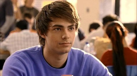 The guys from Mean Girls: Where are they now? Cady's dad is the janitor off of Scrubs...MINDBLOWN. Jonathan Bennett Mean Girls, Guy From Mean Girls, Mean Girls Aaron, Mean Girls Reunion, Aaron Samuels, Nick And Jessica, Not Another Teen Movie, Jonathan Bennett, Nylon Magazine