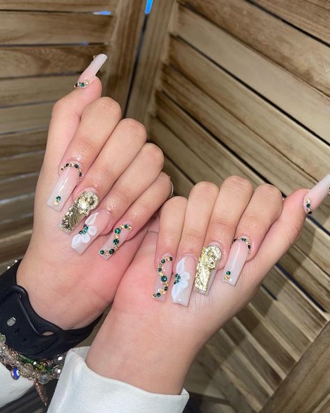 Pink San Judas Nails, San Juditas Nails, San Judas Tadeo Nails, San Judas Nails, Virgencita Nails, Nail Inspo Simple, Latina Nails, Green Acrylic Nails, Long Acrylic