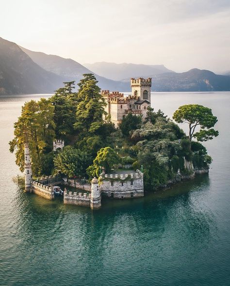 Here's a list on Where To Stay In Brescia, Italy: 8 Comfy Hotels & Vacations Rentals  📸 @stefanogera Lake Iseo, Destination Voyage, Beautiful Castles, A Castle, Beautiful Places To Travel, Dream Destinations, Travel Aesthetic, Sicily, Dream Vacations