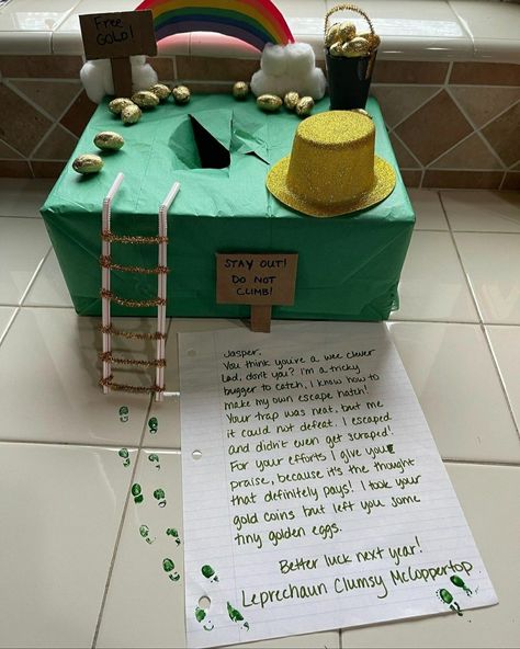 Leprechaun Trap | Saint Patrick's Day | March 17th | Spring | rashelle_anderson Saint Patrick's Day Leprechaun Trap, Leprechaun Trap Aftermath, Leoprocan Trap, Leppercan Trap, Lepercon Trap Ideas, Leprechaun Trap Ideas, Leprechaun Trap, St Patricks Day Crafts For Kids, Activity Room