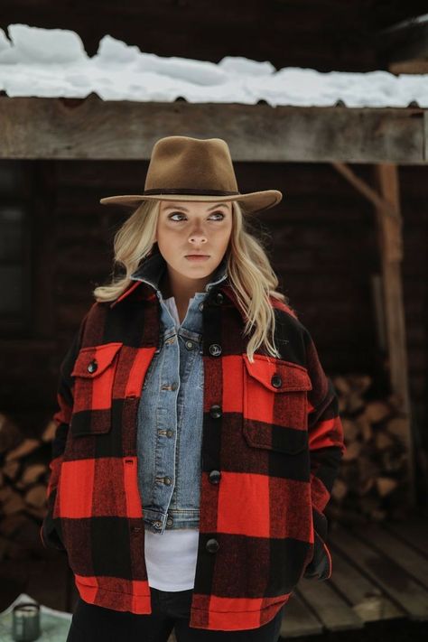 Lumberjack Outfit, Future Cowboy, Ranch Outfits, Winter Outfits Blackgirl, Winter Outfits Korean, Rodeo Chic, Lumberjack Style, Cowgirl Clothes, Cowgirl Style Outfits