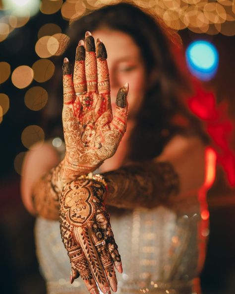 M.O.M. PRODUCTIONS on Instagram: "Stain of Love❤️ @siya.bishnoi . #momproductions #reel #reelindia #instareel #wedding #weddingphotographer #weddingphotography…" Mehendi Photography Bridal, Frock Design For Stitching, Mehndi Pictures, Mehendi Photography, Mehndi Video, Marriage Photo, Bride Photos Poses, Groom Photoshoot, Pre Wedding Videos