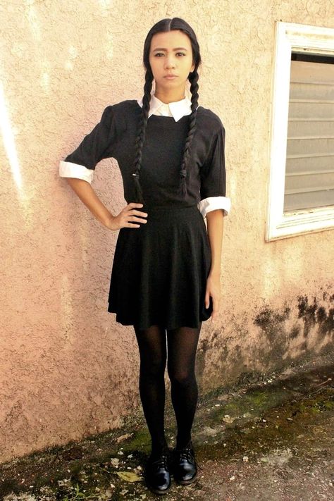 30 Halloween Costume Ideas: Last-Minute DIY Halloween Costumes to Make Diy Wednesday Addams Costume, Diy Wednesday Addams, Best Girl Halloween Costumes, Easy Adult Halloween Costumes, Casual Halloween Costumes, Wednesday Costume, Wednesday Addams Dress, Wednesday Addams Costume, Cheap Halloween Costumes