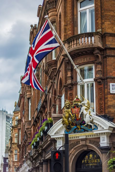 London Wallpaper, England Aesthetic, Shop Door, Rule Britannia, I Love London, England Flag, Mayfair London, King And Country, Love London