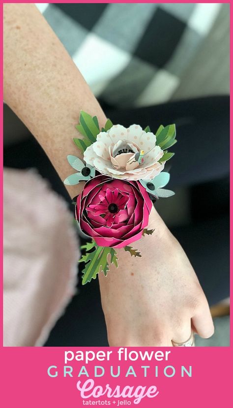 Money Tree Wedding, Paper Flower Corsage, Candy Bar Bouquet, Make A Paper Flower, Diy Corsage, Diy Prom, Traditional Flower, Shirt Quilts, Diy Roses