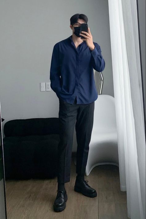 Korea Office Outfit Men, Uniqlo Formal Outfit Men, Mens Formal Wear Aesthetic, Formals Aesthetic Men, Mono Chrome Outfits, Aesthetic Office Outfit Men, Male Outfits Formal, Korea Men Outfit, Aesthetic Formal Outfits Male