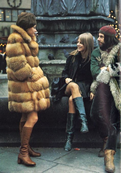 Winter 60s Fashion, 70s Cold Weather Outfits, Retro Winter Aesthetic, 70s Fur Coat Outfit, 70s Winter Outfits, 60s Fashion Aesthetic, 70s Animal Print, 70s Fur Coat, 70s Winter Fashion