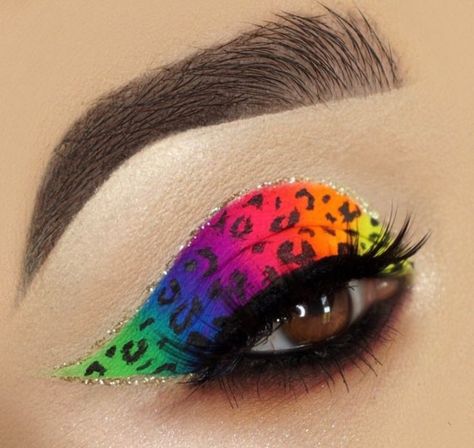 Cheetah Eyeshadow, Makeup Pride, Crazy Eye Makeup, Goth Eye Makeup, Rainbow Eye Makeup, Leopard Makeup, Soft Eye Makeup, Doll Eye Makeup, Halloween Eye Makeup