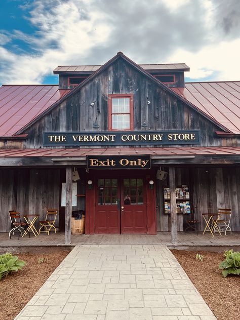 Farm Store Exterior, Country Store Ideas, Store Exterior, Old Grist Mill, Store Architecture, Freshman Year College, Grist Mill, Vermont Country Store, Farm Store