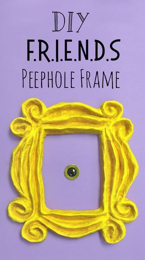 DIY Friends peephole frame craft tutorial. Make your own frame as seen in Monica's apartment in Friends! This is a great home craft for anyone who loves the TV show Friends. Friends Tv Show Gifts, House Party Decorations, Friends Picture Frame, Cardboard Frame, Friend Crafts, Friends Diy, Diy And Crafts Sewing, Craft Tutorial, Friends Show