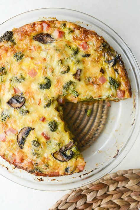 Quiche With Broccoli, Meatfree Monday, Ham And Broccoli Quiche, Ham Quiche Recipe, Sauteed Broccoli, Ham Quiche, Mushroom Garlic, Breakfast Bakes, Keto Quiche