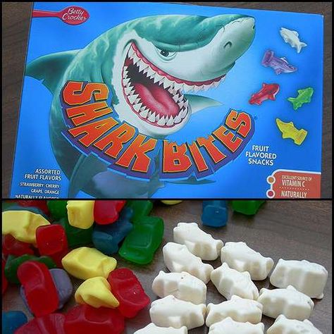 Yummy!!! The 50 Greatest Discontinued '90s Foods and Beverages 1990s Candy, Discontinued Food, 90s Food, Childhood Memories 90s, Childhood Memories 2000, 90s Memories, 90s Toys, 90s Baby, Shark Bites