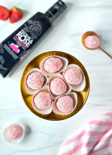 Rose Truffles Recipe, Chocolate Truffle White Russian, Alcoholic Truffles, Tequila Rose Recipes, Tequila Truffles, Tequila Rose Cake, Pink Truffles, Chocolate Tequila, Rose Truffles