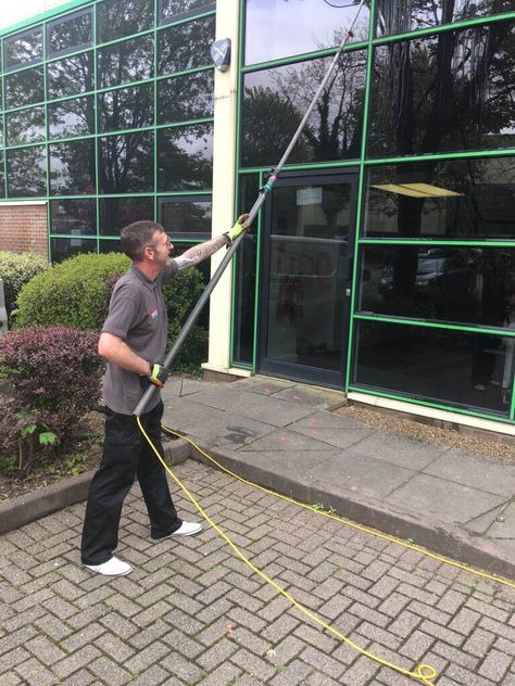 High Rise Window Cleaning, Professional Window Cleaning, Cleaning Windows, Window Cleaning Services, Traditional Windows, Roof Cleaning, Cleaning Techniques, Cleaning Items, Cleaning Company