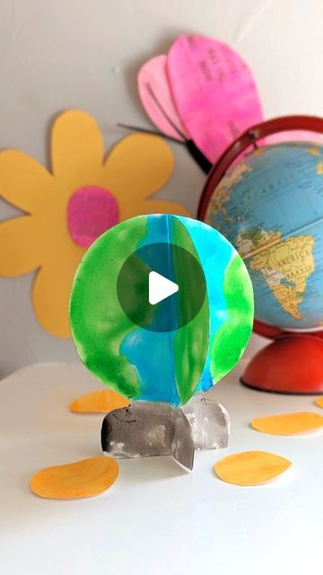 Earth Day Arts And Crafts, Earth Crafts For Kids, Circle Shape Craft, Globe Crafts For Kids, Watercolor Globe, How To Make Earth, Earth Day Crafts For Kids, Globe Painting, Earth For Kids