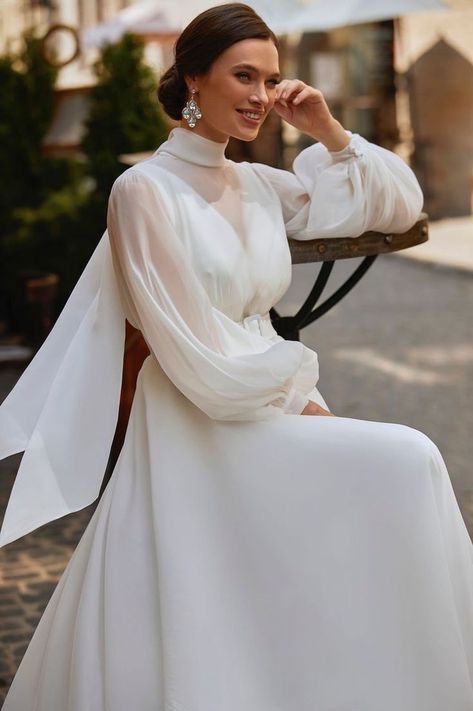 Mock Turtleneck Wedding Dress, High Neck Classic Wedding Dress, Long Sleeve Turtleneck Wedding Dress, High Neck Tulle Wedding Dress, Turtle Neck Wedding Dress Long Sleeve Vintage, Wedding Dresses Neck High, Modest Wedding Dresses High Neck, Classic Wedding Dress Modest, Turtleneck Wedding Dress With Sleeves