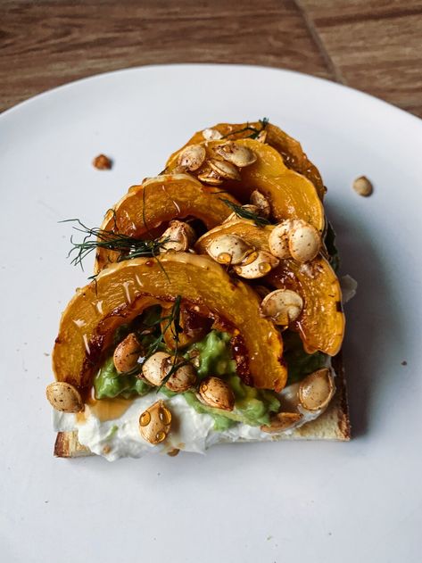 Delicata Squash Roasted, Squash Toast, Delicata Squash Recipe, Roasted Delicata Squash, Autumn Picnic, Burnt Toast, Squash Seeds, Delicata Squash, Smashed Avocado