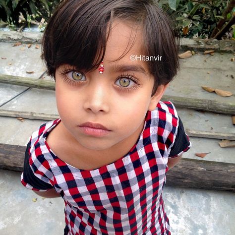 hitanvir Rare Eyes Colors, Rare Eye Colors Unique, Amber Eyes Aesthetic, Amber Eyes Color, Rare Eye Colors, Rare Eyes, Amber Eyes, Eyes Color, Aesthetic Vsco