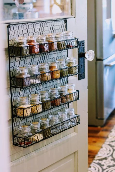 Spice Jar Display, Seasoning Storage Ideas, Season Organization, Spices Display, Spice Display, Spice Rack Ideas, Spice Rack Organization, Kitchen Spice Rack, Seasoning Storage