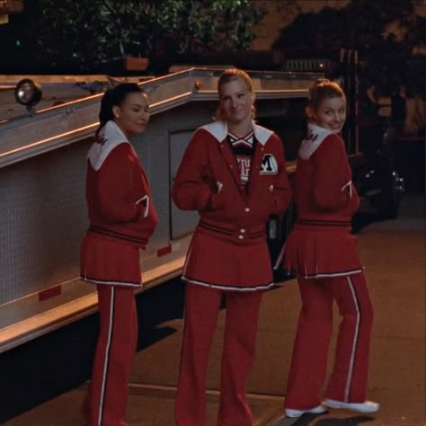 Glee Cheerios Aesthetic, Santana Lopez Costume, Glee Halloween Costumes, Glee Cheerleader, Glee Cheerios, Glee Aesthetic, Indie Hipster Fashion, The Unholy Trinity, Brittany And Santana