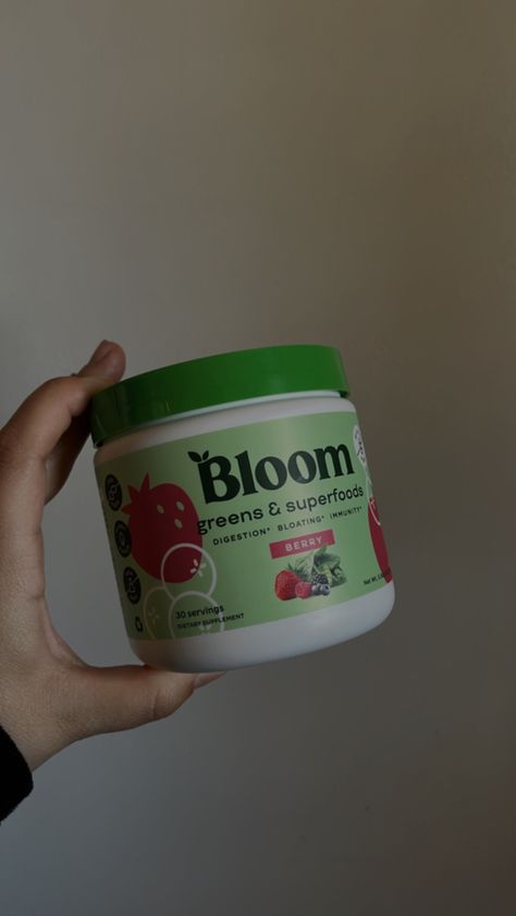 Bloom Digestion, Bloom Supplements, Bloom Greens, Good Vitamins For Women, Gym Supplements, Healthy Starbucks Drinks, Healthy Starbucks, Healthy Motivation, Vitamins For Women