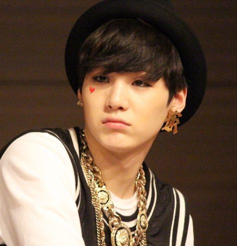 Suga Old Pictures, Yoongi Icon, Old Pics, Dirty Mind, Min Suga, Bts Suga, Old Pictures, Got7, Min Yoongi