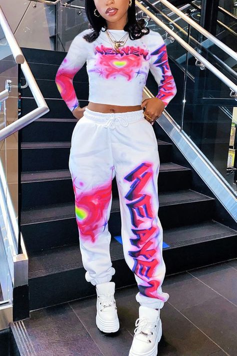 Sweat Suits Women, Stile Kylie Jenner, Looks Hip Hop, Purple Fashion Casual, Streetwear Mode, Printed Joggers, Streetwear Fashion Women, Orange Fashion, Purple Fashion