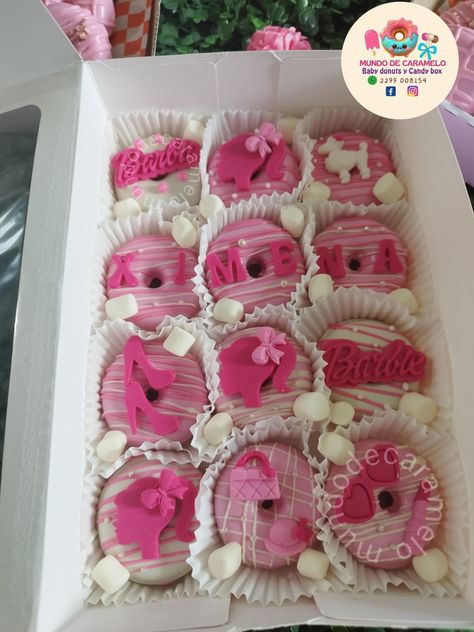 Donas decoradas Barbie Treats, Barbie Bday, Barbie Theme, Mini Donuts, Bday Party, Cake Pops, Donuts, Waffles, Angel